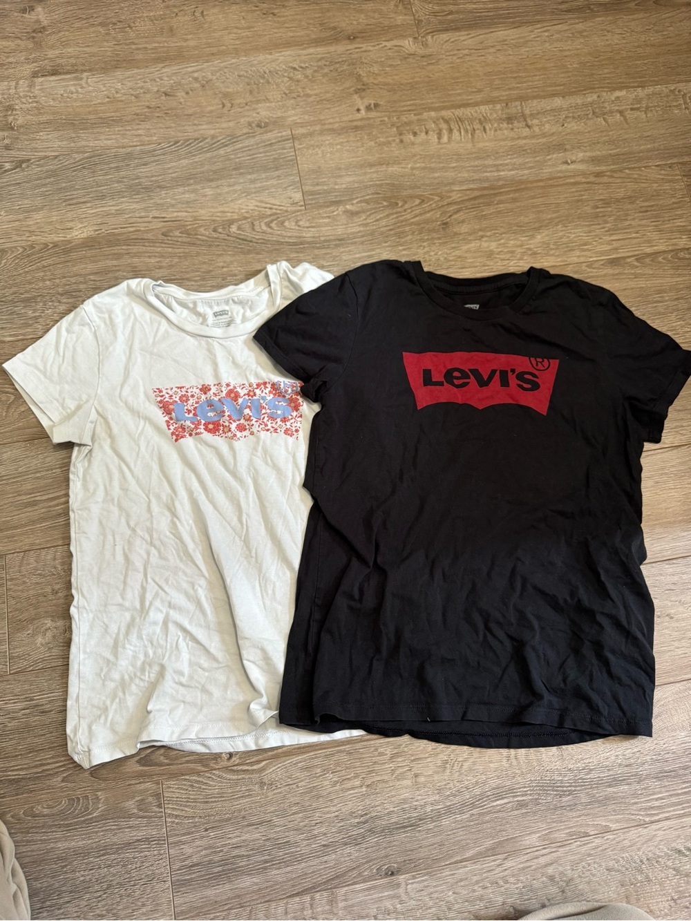 Levi's Women's Black Tee with Red Logo & White Tee with Floral Graphic